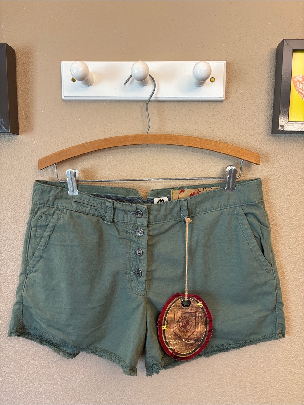 NEW! Da-Nang Surplus MEDIUM Button-Front Chino Khaki Shorts Sage Olive Green